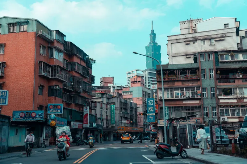 台北公寓街景，看屋前先確認物件與周邊環境